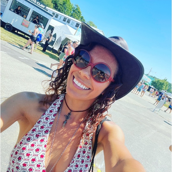 Meet your Posher, D - Picture 8 of 12